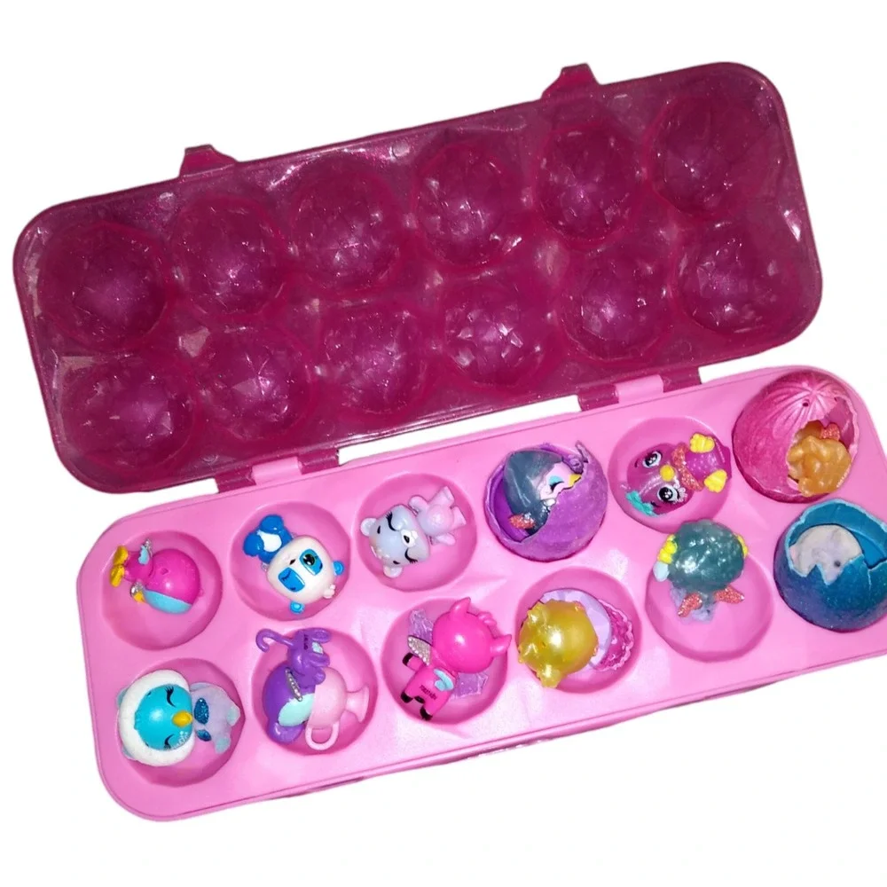 Hatchimals COLLEGGTIBLES 12 Figure Lot, with Case, Clean - Lot 2
